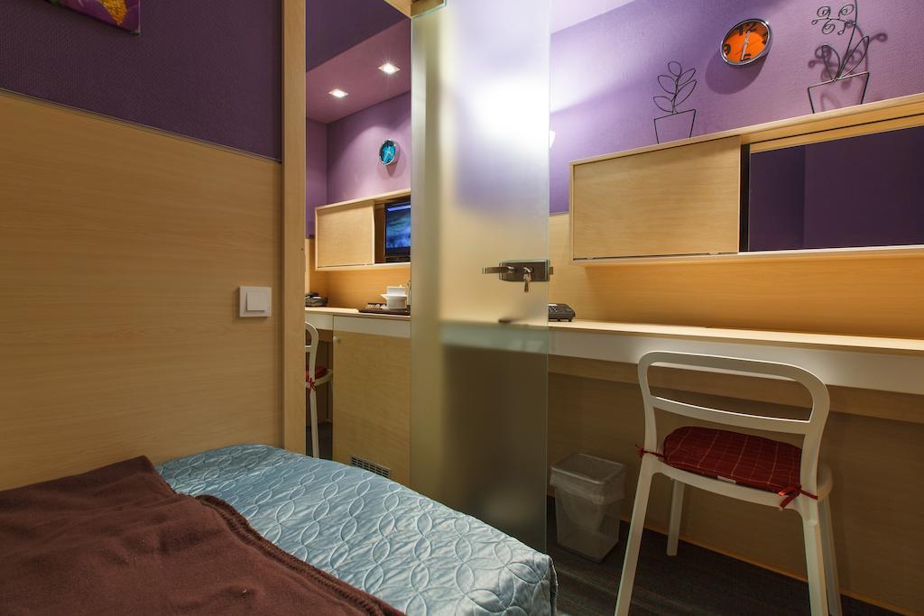 Hotel Sleeport Dnipro Habitación foto