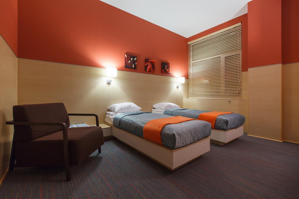 Hotel Sleeport Dnipro Habitación foto