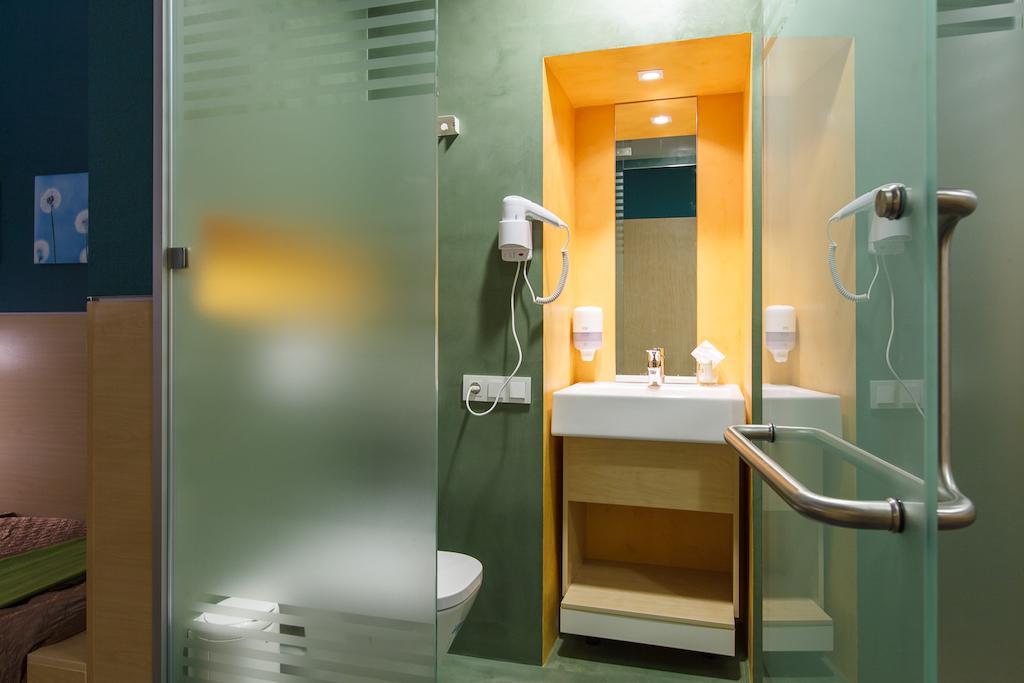 Hotel Sleeport Dnipro Habitación foto