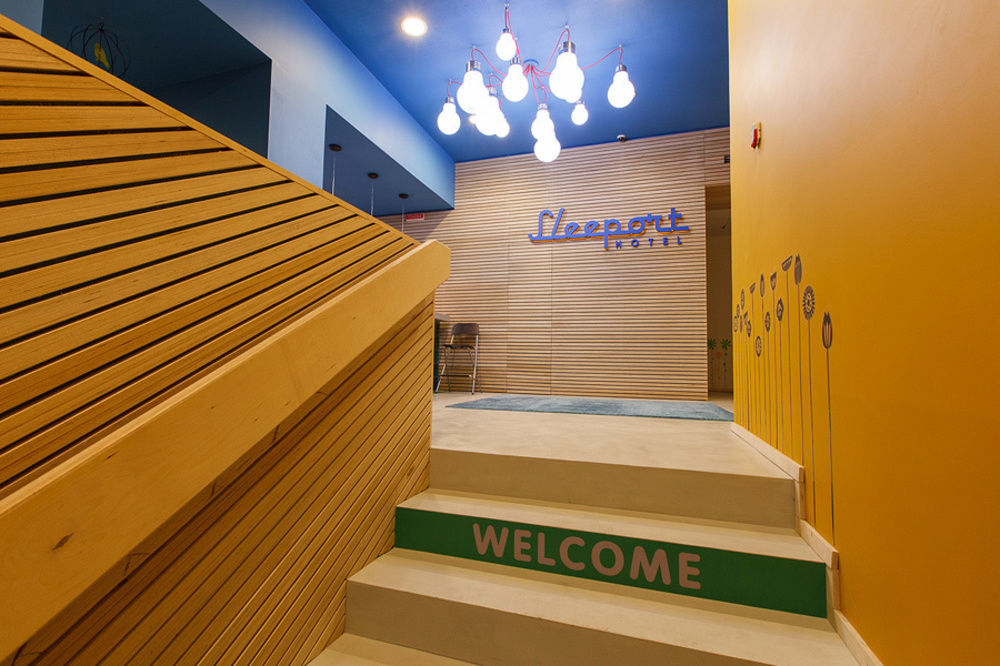 Hotel Sleeport Dnipro Exterior foto